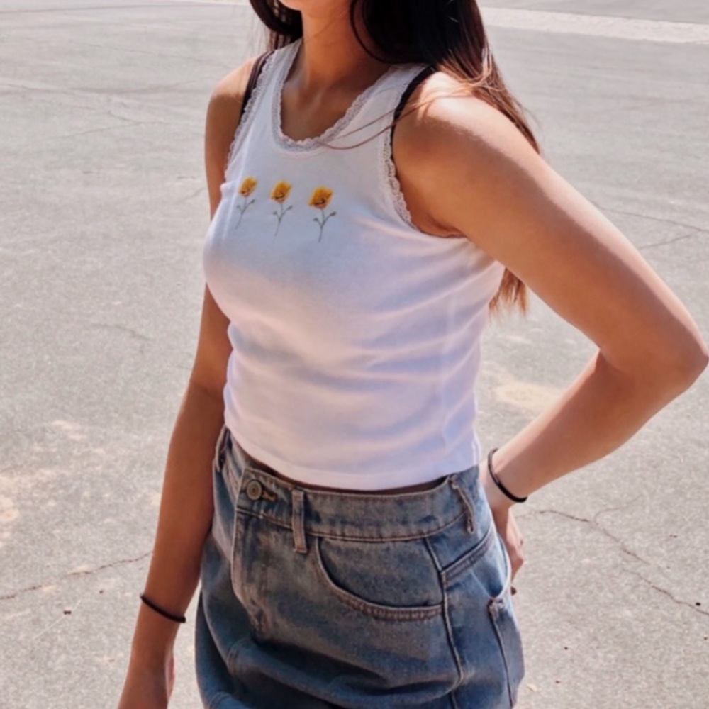 Brandy Melville tank top lace trim